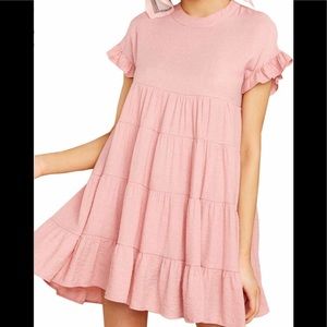 Women’s pink ruffle short sleeve dress size M NWT